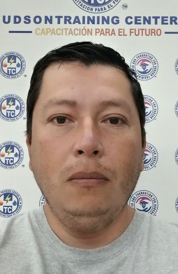 CARLOS EFREN  LARREA TELLO